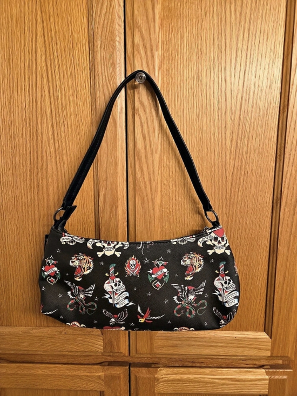 Ed Hardy Tattoo Print Grommet Pocket Shoulder Bag in Black & Red - Picture 2 of 3
